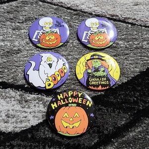 VINTAGE HALLOWEEN PIN-BACK BUTTON METAL COLLECTIBLE PINS SET-OF-5